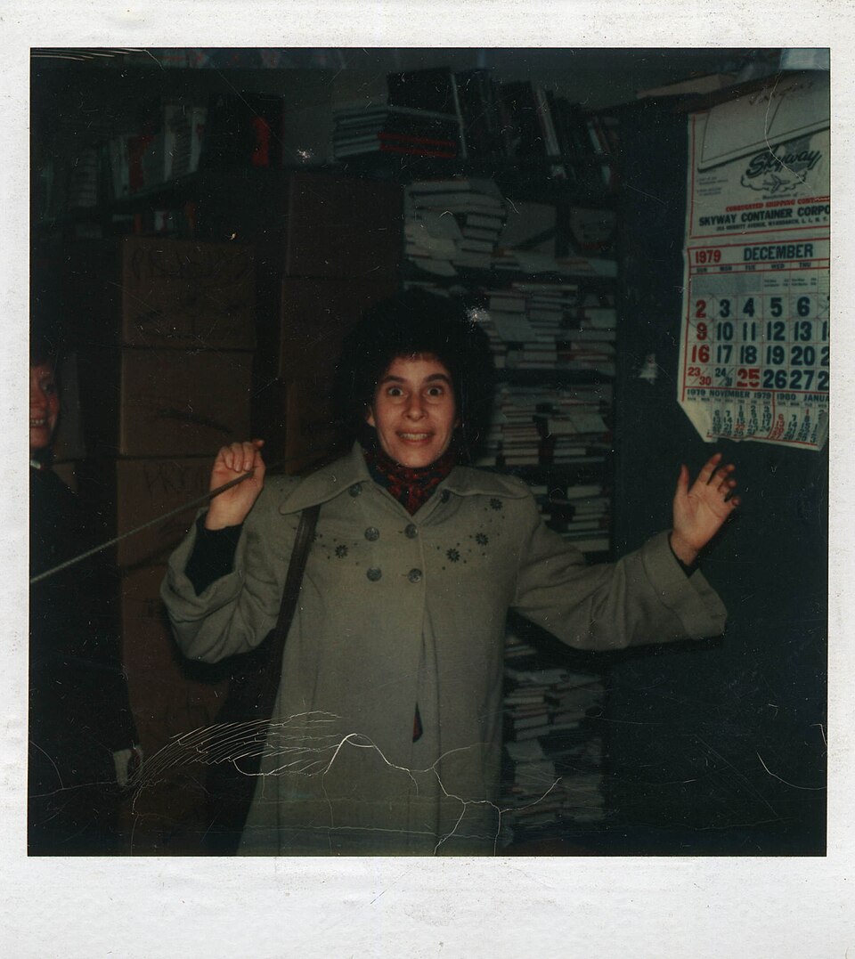 File:Bengis at the Strand.jpg