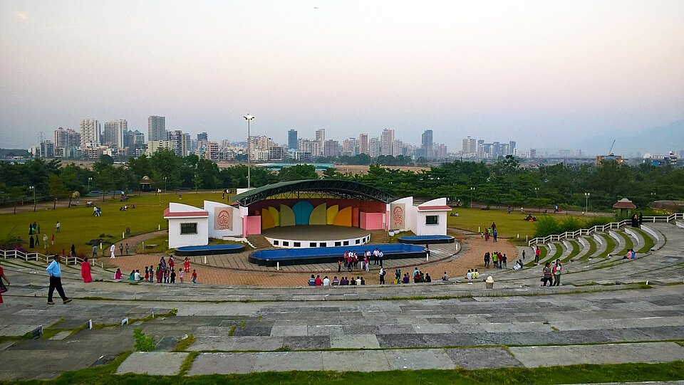File:Central Park, Kharghar, Navi Mumbai, India.jpg