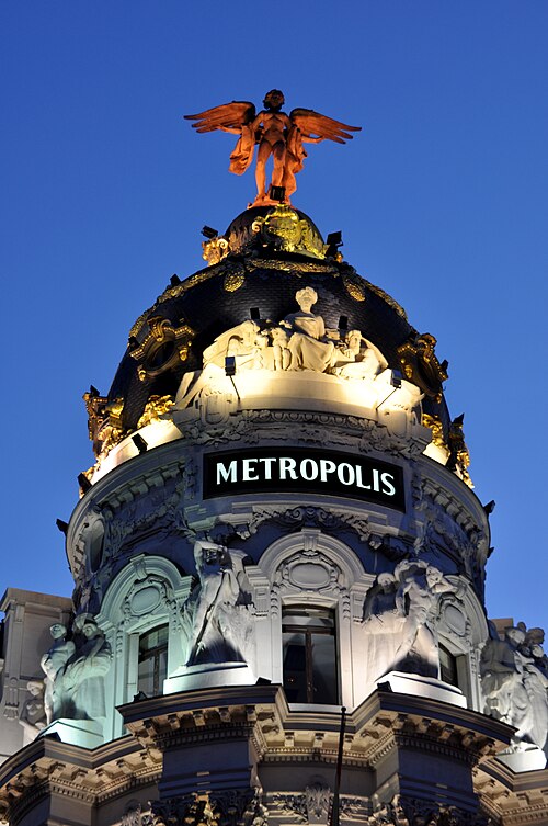 File:Edificio Metrópolis (Madrid) 18.jpg