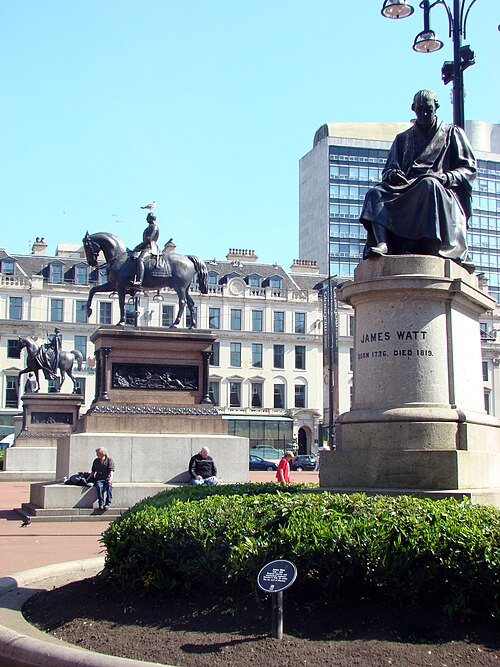 File:Glasgow@JamesWatt,PrinzAlbert,QueenVictoria,RobertPeel.jpg