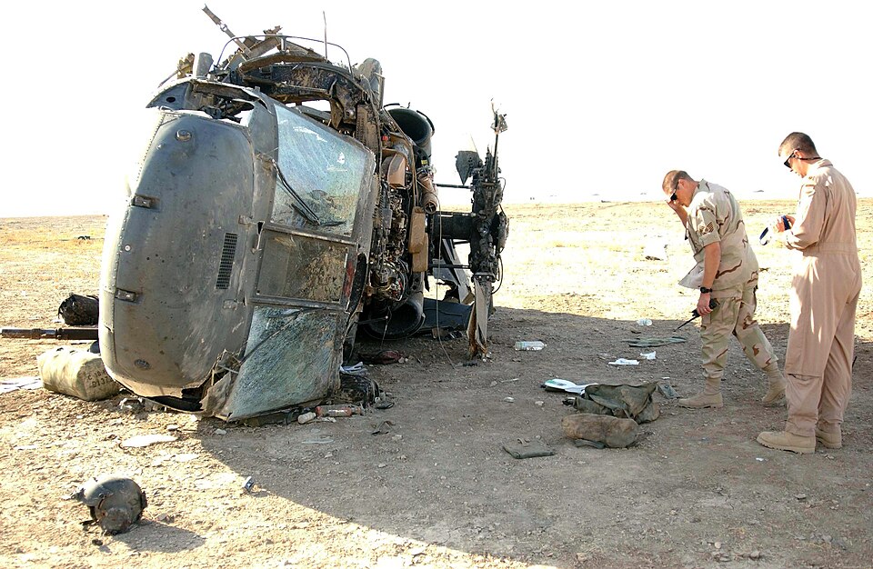 File:Iraq-downed uh60.JPG