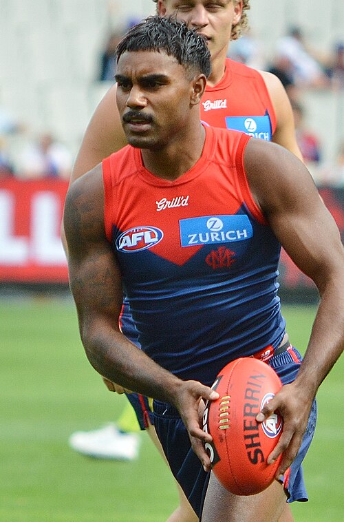 File:Kysaiah Pickett 190425.jpg