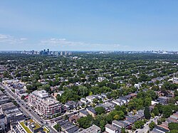 Aerial view of Bedford Park near Avenue Road (2025)