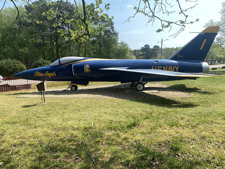 File:Blue Angels Grumman Tiger.jpg
