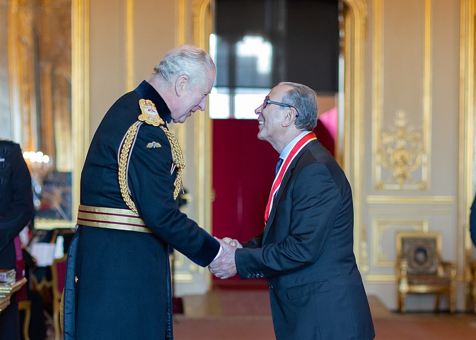 File:David Khalili investiture 16Nov22b.jpg