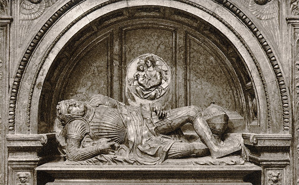 File:Nagrobek Zygmunta Augusta.jpg
