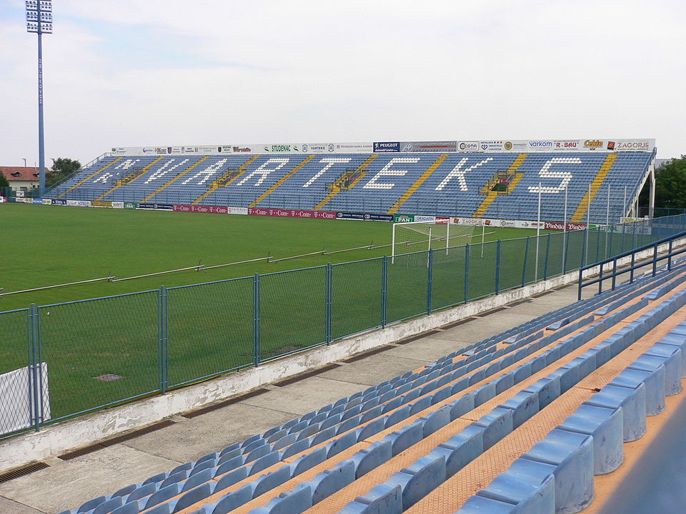File:Stade Varteks.JPG