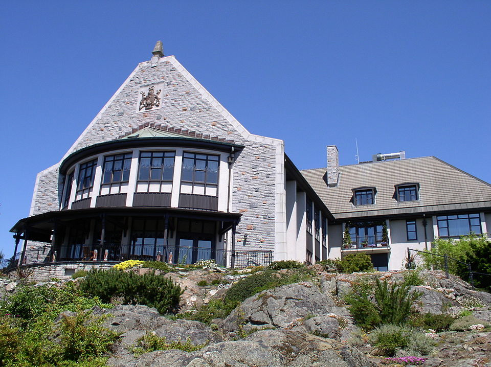 File:BC Government House Side.jpg