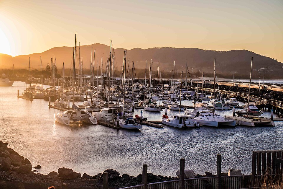 File:Coffs harbor marina at sunset.jpg