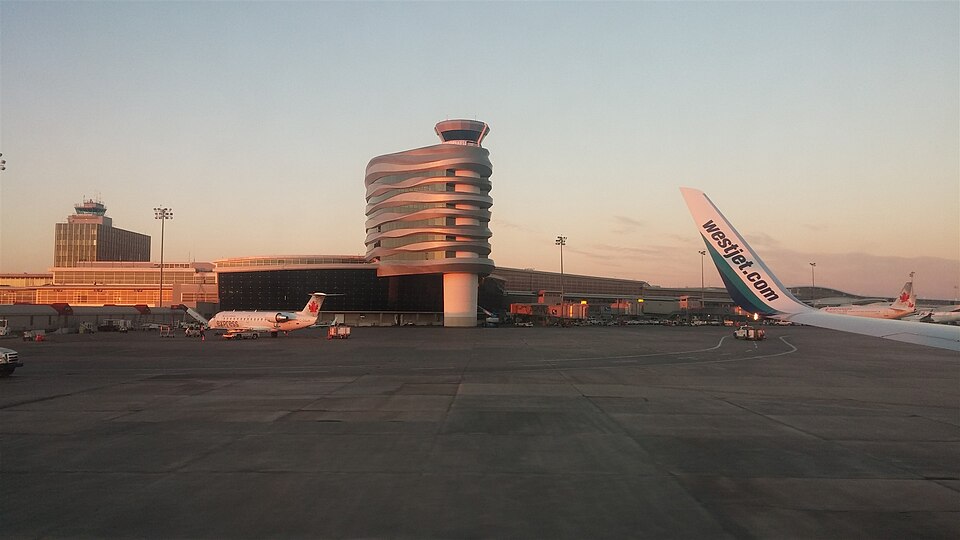 File:Edmonton International Airport Control Tower.jpg