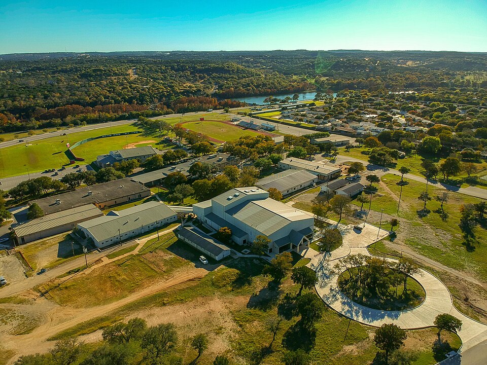File:Ingram ISD Secondardy Campus.jpg