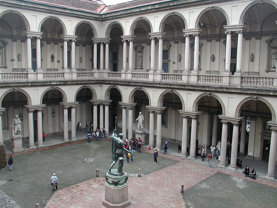 File:Milano brera cortile.jpg