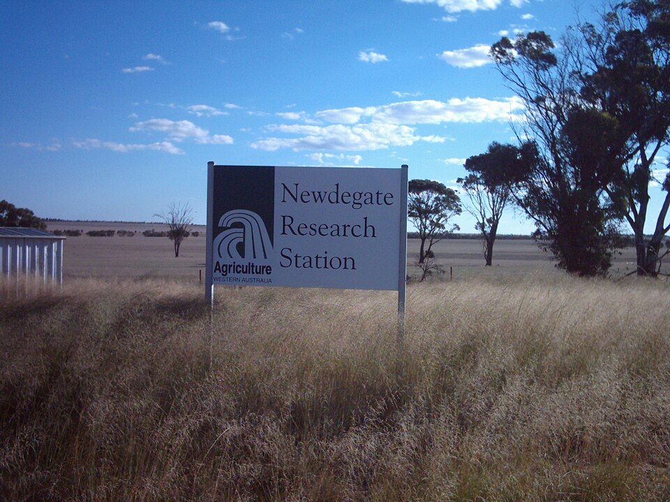 File:Newdegate agri station.jpg