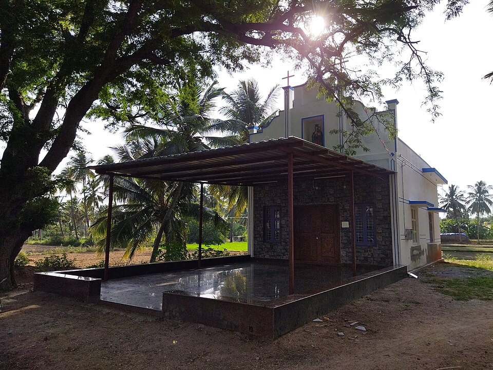 File:Sagaya Madha Church, Sagayapuram, Elathagiri.jpg