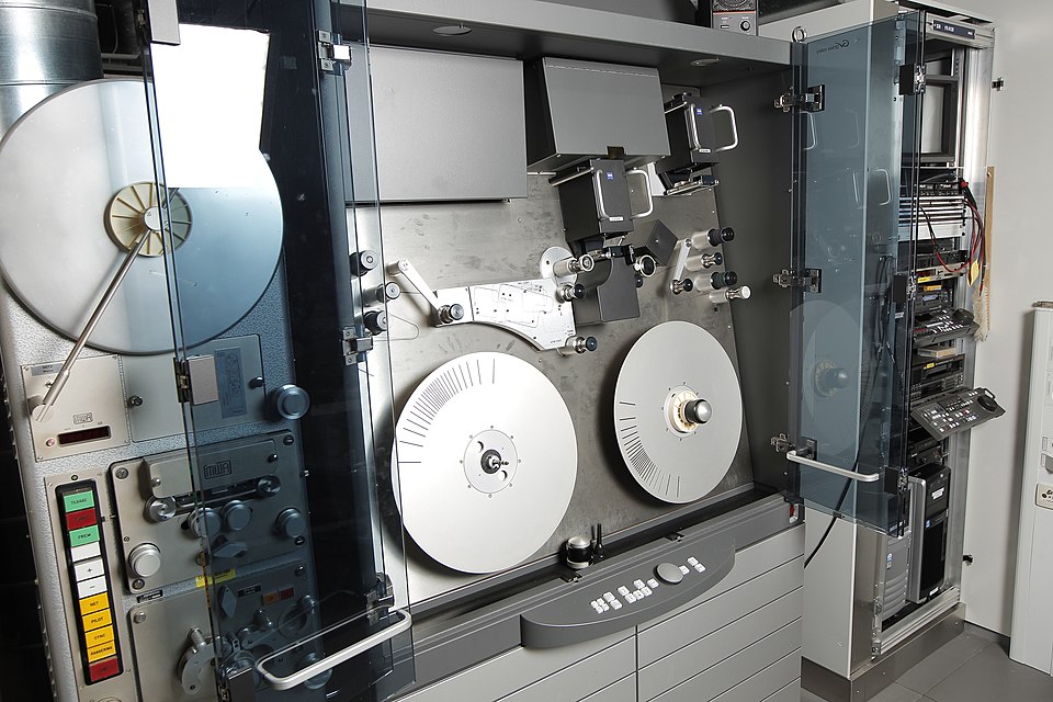 File:Shadow telecine (6498603509).jpg