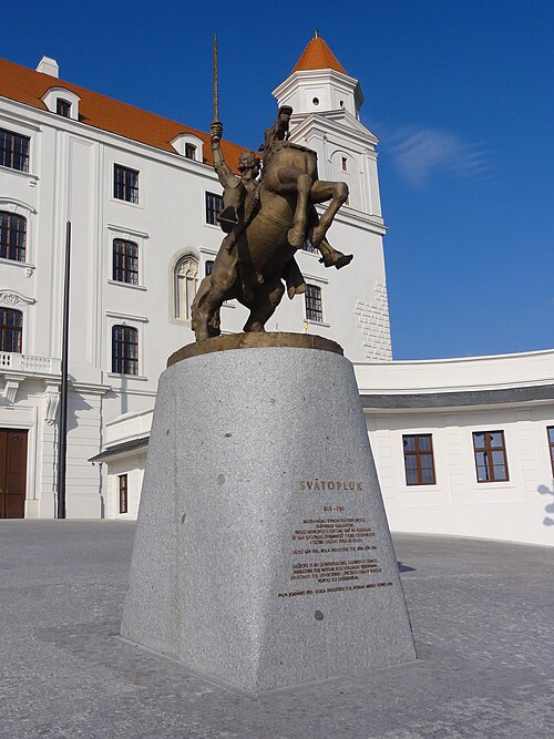 File:Bratislava Castle - panoramio (3).jpg