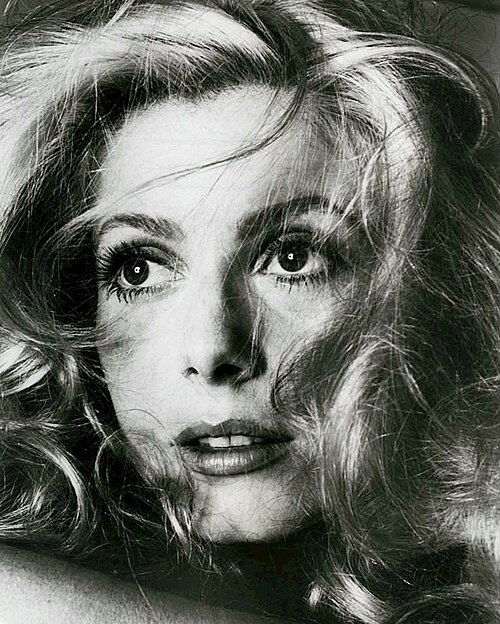 File:Catherine Deneuve 1969-2.jpg
