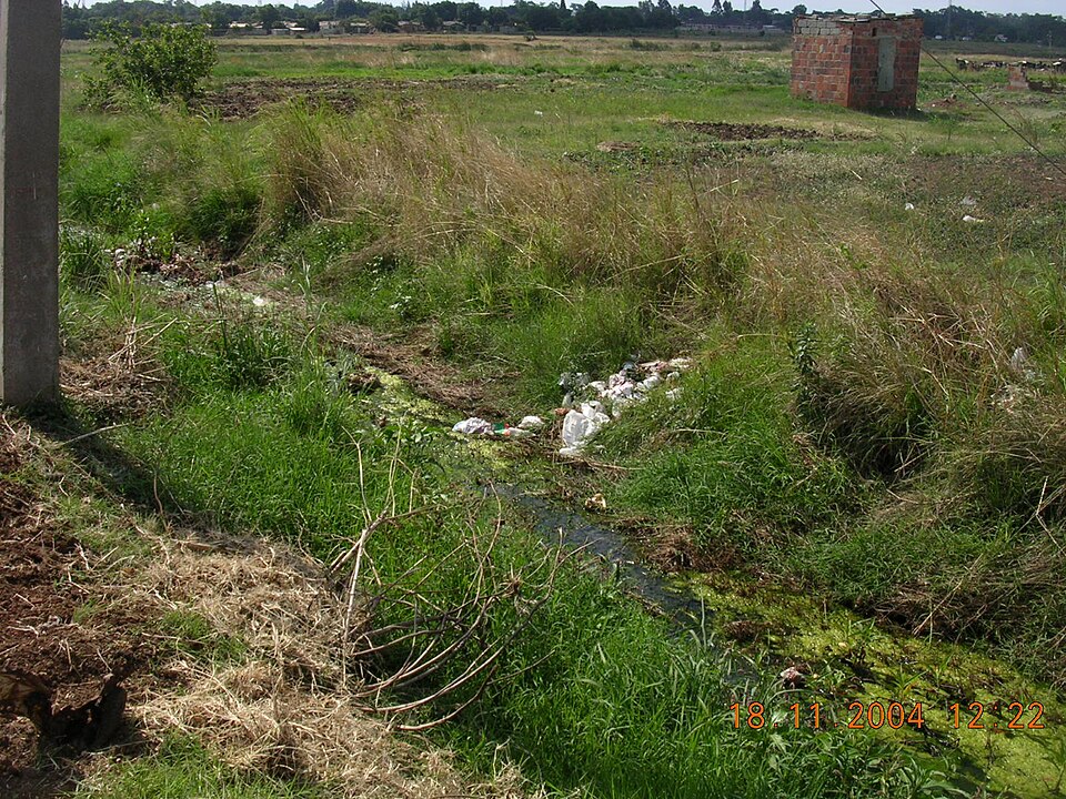 File:Kuwadzana open drain.JPG