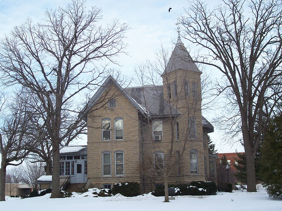 File:OviattHouseUWOshkosh.jpg