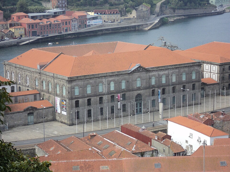 File:Alfândega Nova do Porto (2).JPG