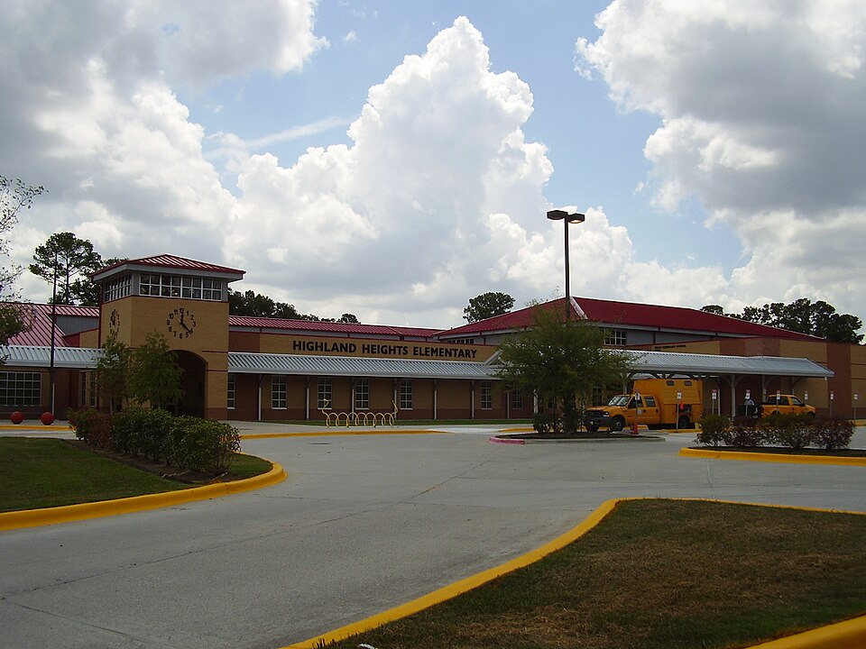 File:HighlandHeightsESHoustonTX.JPG