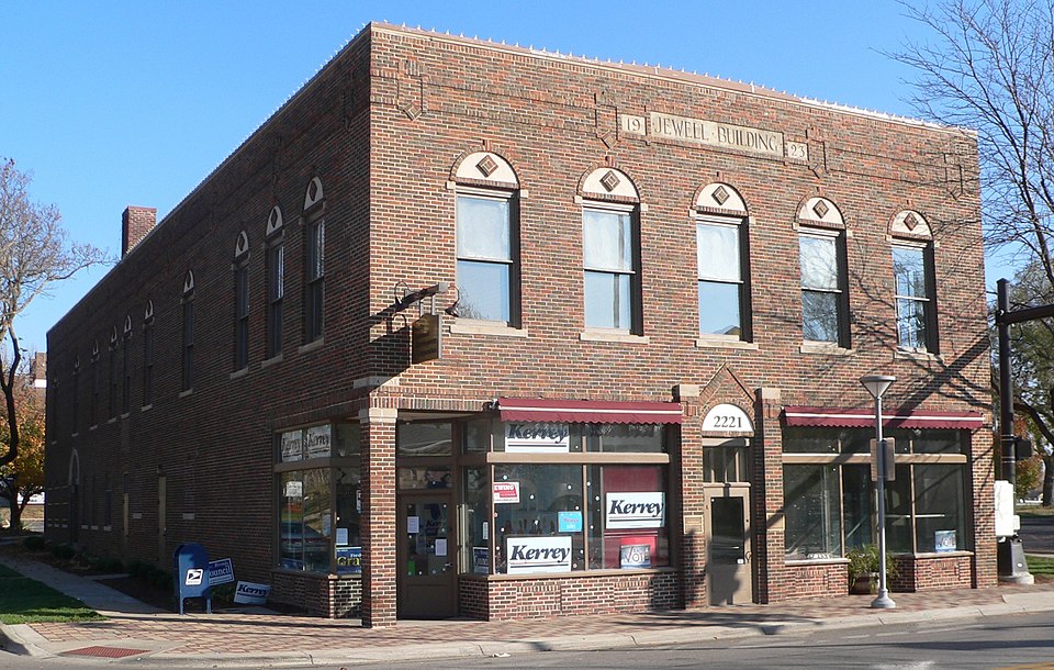 File:Jewell building (Omaha) from NW 1.JPG