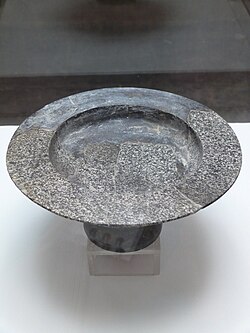 Piatto in pietra (Museo di Persepoli)
