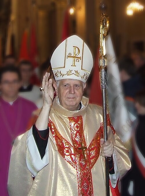 File:BpStanilawWielgus.jpg