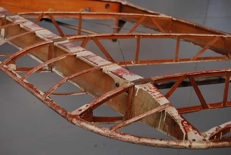 File:DH-60 Gipsy Moth Wing Structure.JPG