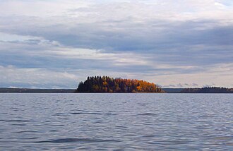 Lake Louise has several inhabited islands