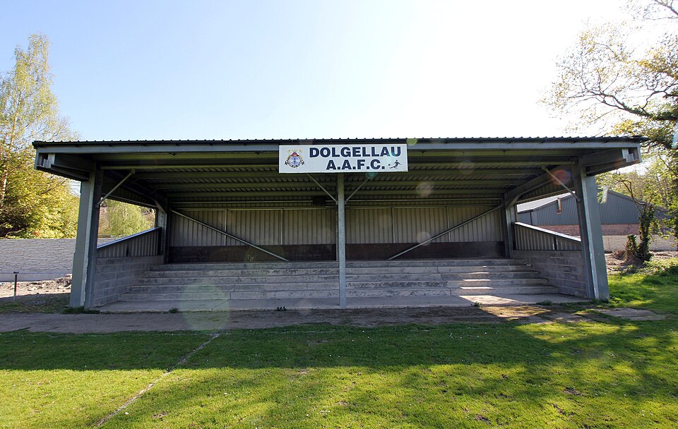 File:Stand at Cae Marian (Dolgellau AAFC)-geograph-4452570-by-Jeff-Buck.jpg
