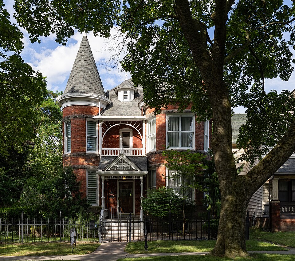 File:Treble-Large House, Windsor, Ontario, 2025-07-01.jpg