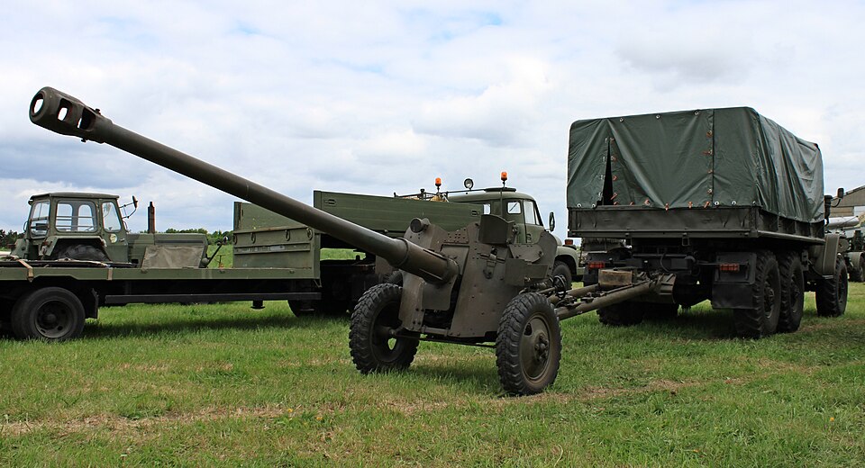 File:85-mm-Divisionskanone D-44.JPG