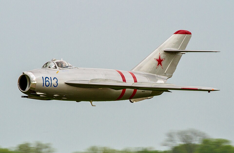 File:MiG-17 Takes to the Sky (cropped).jpg