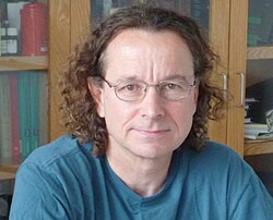 Roderick MacKinnon, Nobel Prize in Chemistry laureate (MD, 1982)