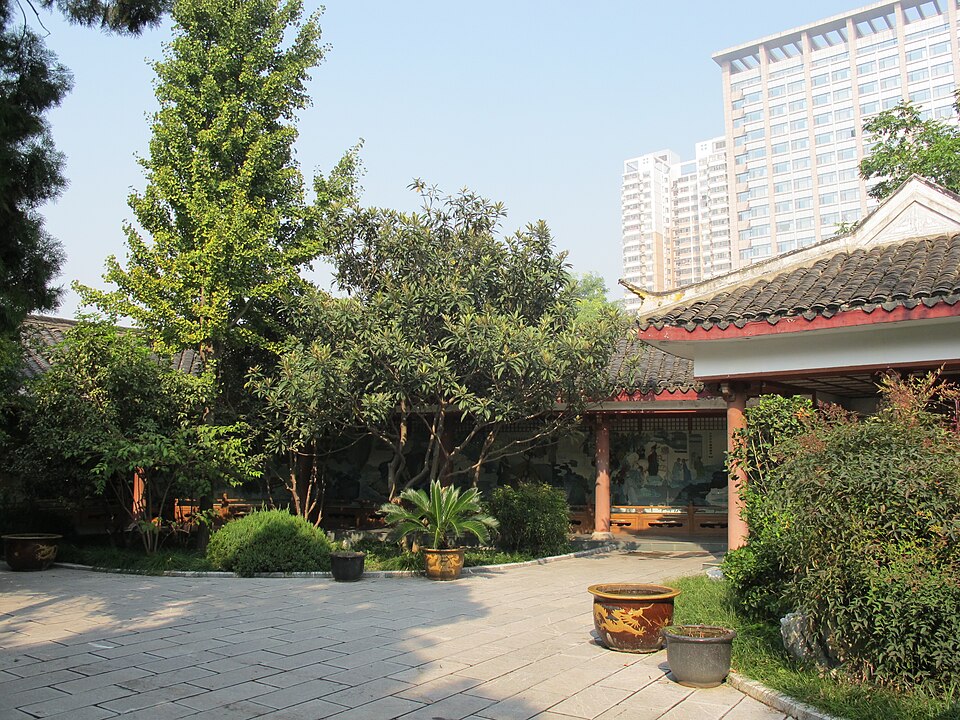 File:包拯历史文化园内景色 - panoramio.jpg