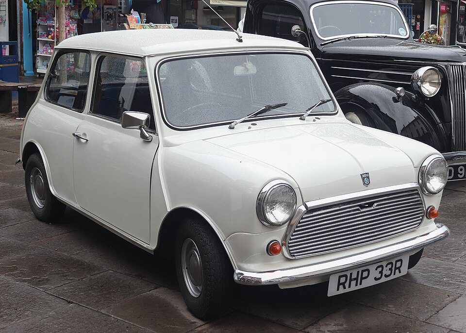 File:1976 Mini 1000 Front.jpg