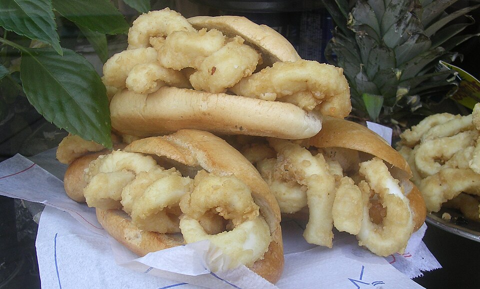 File:BocadilloCalamaresAtocha (cropped).JPG