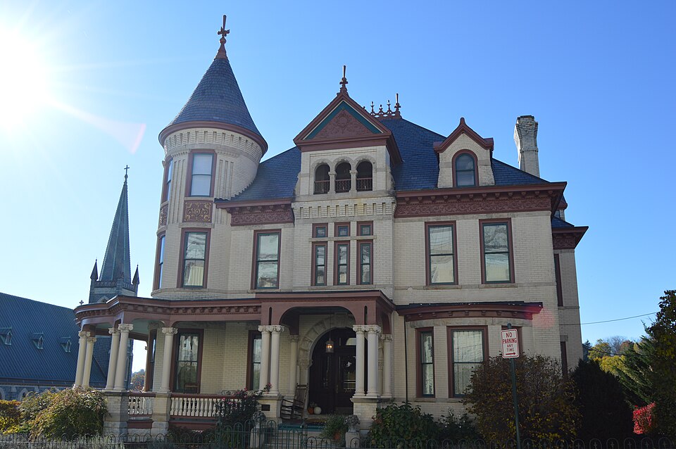 File:C.W. Miller House near Mary Baldwin.jpg