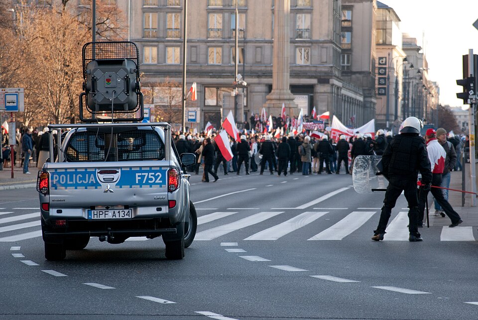 File:Warszawa, Marsz Niepodległości 2011 06.jpg