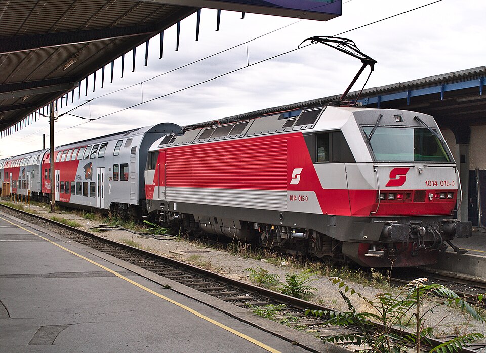 File:1014 015-0 Wien Südbahnhof.jpg