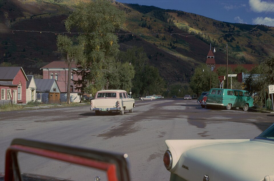 File:Aspen, 1962, Kodachrome by Chalmers Butterfield.jpg