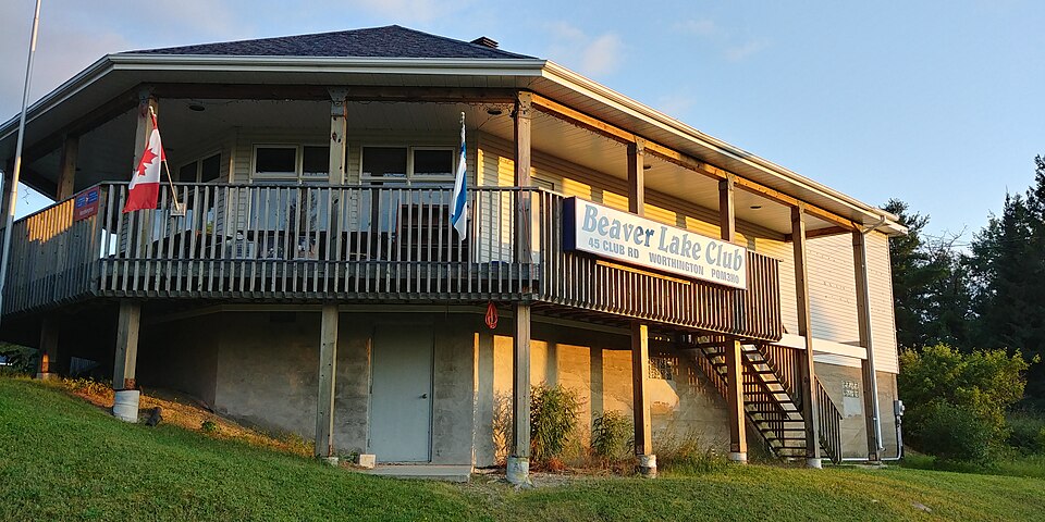 File:Beaver Lake Club.jpg