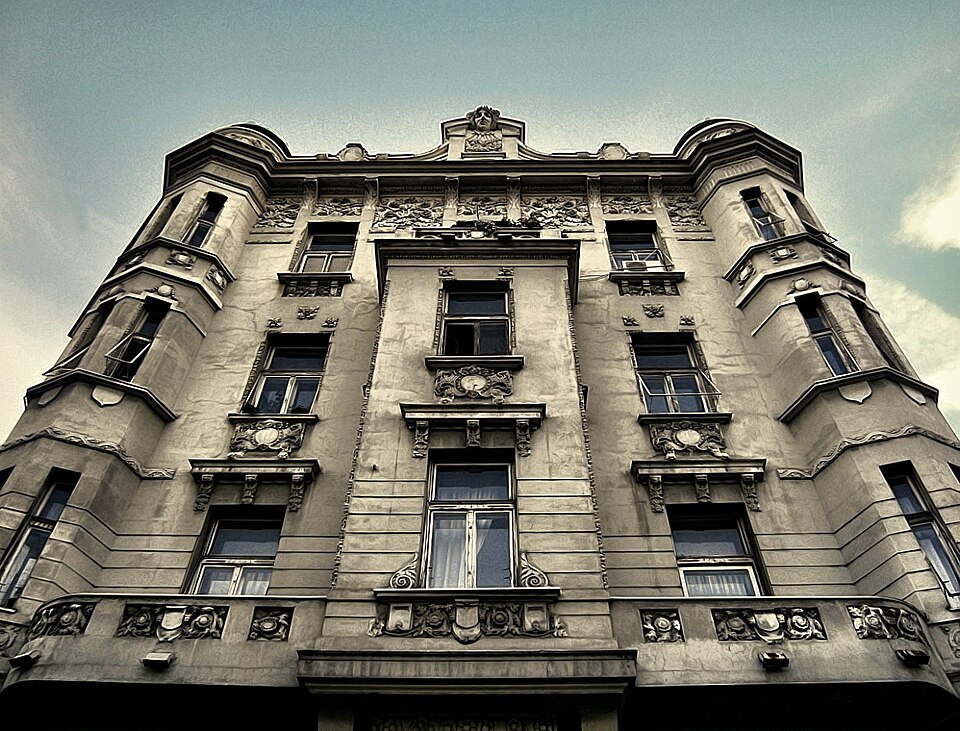 File:Hotel "Bristol".jpg