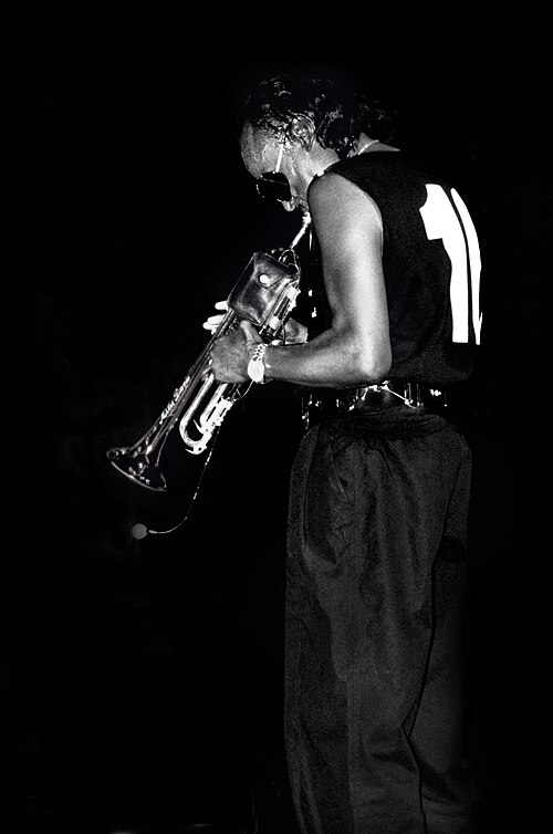 File:Miles Davis - 1986.jpg