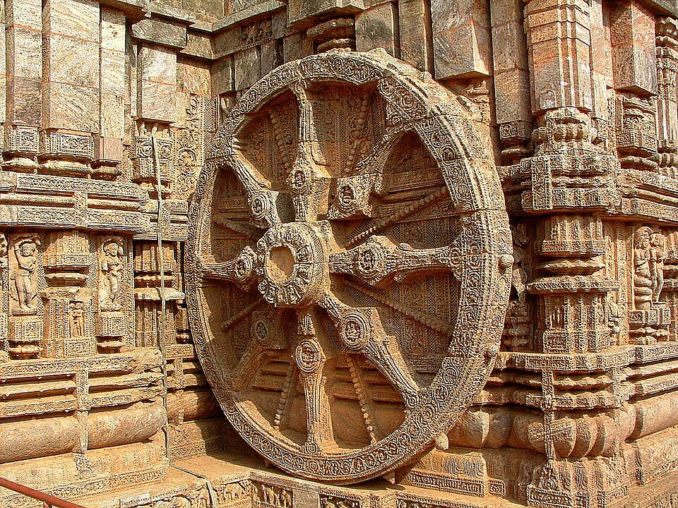 File:Wheel of Konark, Orissa, India.JPG