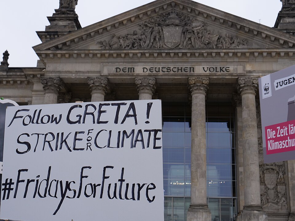 File:"FridaysForFuture" protest Berlin 14-12-2018 03.jpg