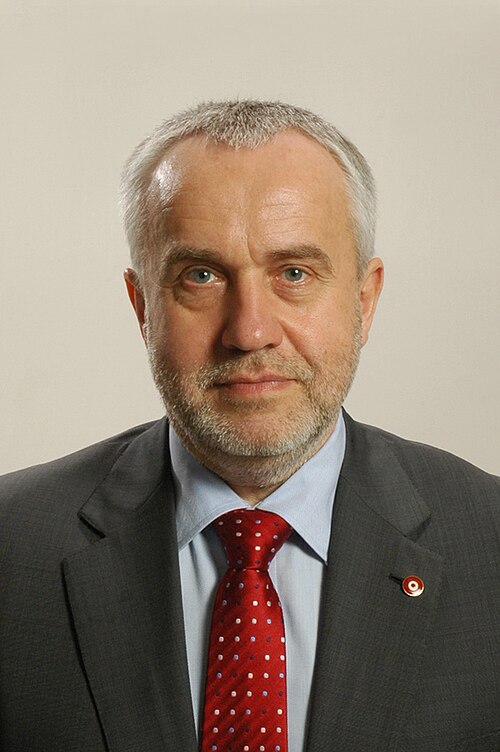 File:Andris Šķēle, 10. Saeimas portrets.jpg