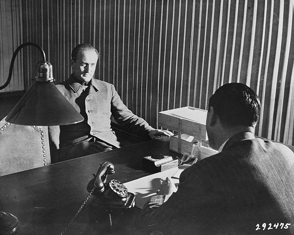 File:Arthur Axmann in Nürnberg.jpg