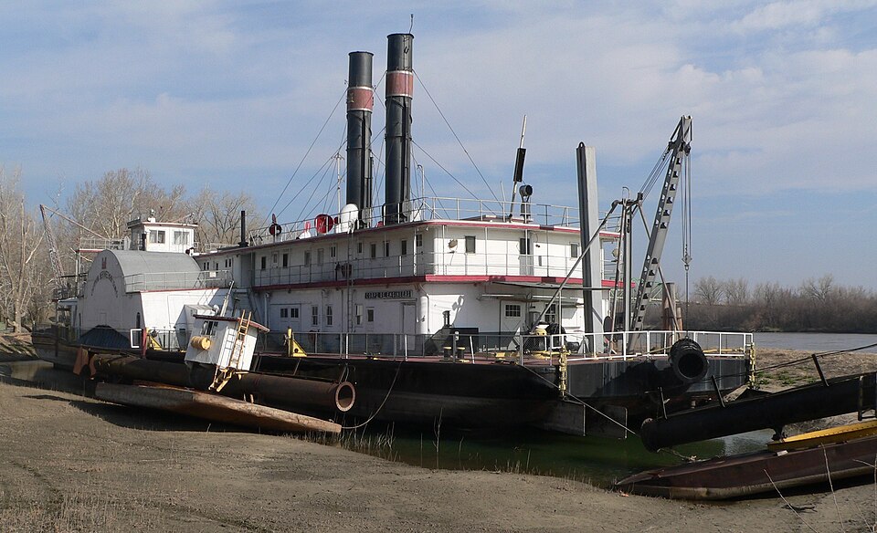 File:Captain Meriwether Lewis dredge 2.JPG